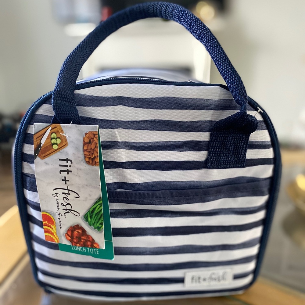 ***FIT + FRESH INSULATED LUNCH TOTE***